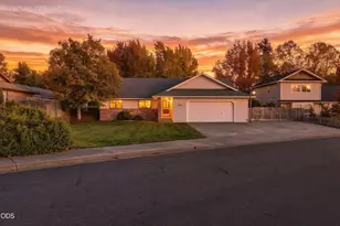 780 Mesman Dr, Grants Pass, OR 97527 - Photo 31