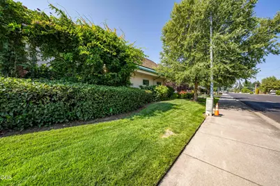 229 W Stewart Avenue #103, Medford, OR 97501 - Photo 53