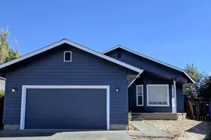 1354 Forestview Dr, Grants Pass, OR 97527 - Photo 1