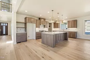 469 Autumn Hls Dr, Medford, OR 97504 - Photo 11