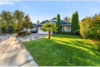 2225 Esther Lane, Grants Pass, OR 97527 - Photo 3