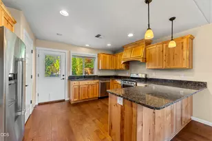 2225 Esther Ln, Grants Pass, OR 97527 - Photo 19
