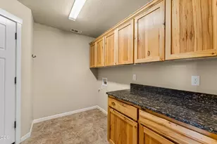 2225 Esther Ln, Grants Pass, OR 97527 - Photo 17