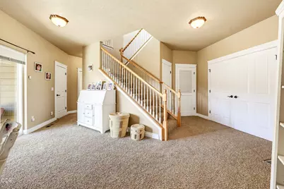 1076 NW Starlite Place, Grants Pass, OR 97526 - Photo 45