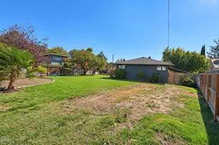 509 N Berkeley Way, Medford, OR 97504 - Photo 35