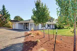 101 Greenway Dr, Medford, OR 97504 - Photo 15