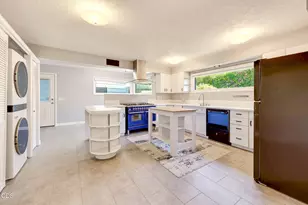 101 Greenway Dr, Medford, OR 97504 - Photo 33