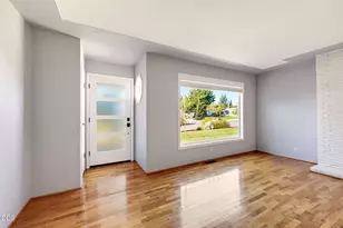 101 Greenway Dr, Medford, OR 97504 - Photo 29