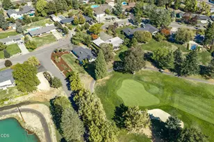 101 Greenway Dr, Medford, OR 97504 - Photo 7
