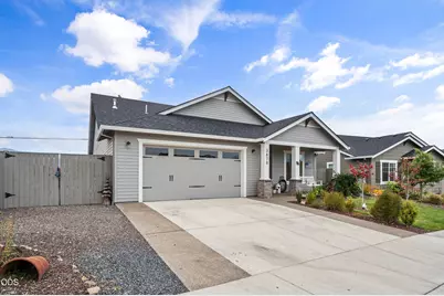 3878 Arena Drive, Medford, OR 97504 - Photo 3