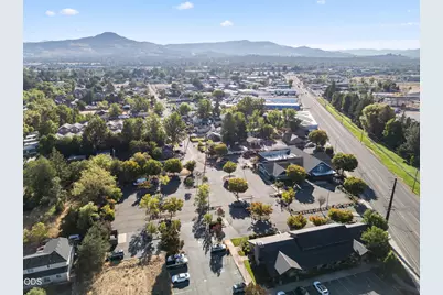 2684 N Pacific Highway, Medford, OR 97501 - Photo 41