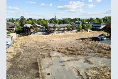 2698 N Pacific Highway, Medford, OR 97501 - Photo 15