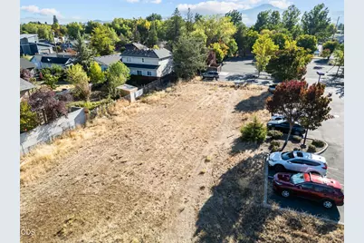 2698 N Pacific Highway, Medford, OR 97501 - Photo 13