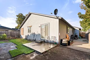 653 SW Balsam Rd, Grants Pass, OR 97526 - Photo 13