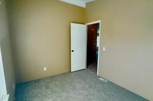 24 Bridgeport Dr, Eagle Point, OR 97524 - Photo 9