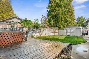 2951 Barclay Rd, Medford, OR 97504 - Photo 3