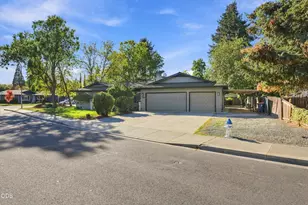 1282 S Oakdale Ave, Medford, OR 97501 - Photo 3