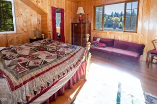 37010 Redwood Hwy, Cave Junction, OR 97523 - Photo 17