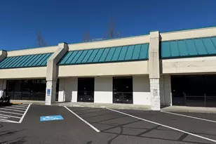 1594 Biddle Rd, Medford, OR 97504 - Photo 1