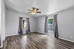 633 E Archwood Dr, Eagle Point, OR 97524 - Photo 15
