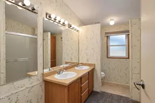 555 Freeman Rd, Central Point, OR 97502 - Photo 15