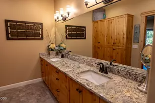 275 Marble Mountain Rd, Grants Pass, OR 97527 - Photo 17