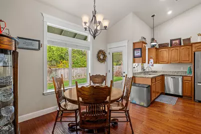 308 SW Hudson Lane, Grants Pass, OR 97526 - Photo 13