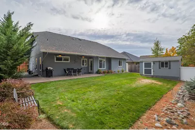 308 SW Hudson Lane, Grants Pass, OR 97526 - Photo 29
