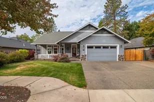 308 SW Hudson Ln, Grants Pass, OR 97526 - Photo 1