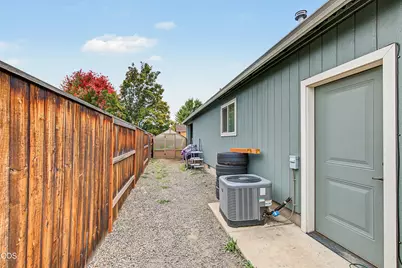 3232 Ford Drive, Medford, OR 97504 - Photo 23