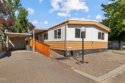 2385 Table Rock Road #SPC 90, Medford, OR 97501 - Photo 1
