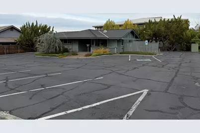 2941 Doctors Park Drive, Medford, OR 97504 - Photo 1