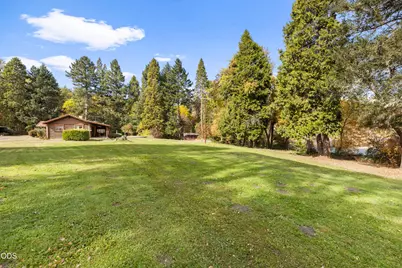 4161 Riverbanks Road, Grants Pass, OR 97527 - Photo 13