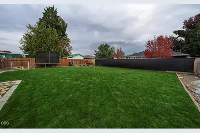 922 Hopkins Road, Central Point, OR 97502 - Photo 29