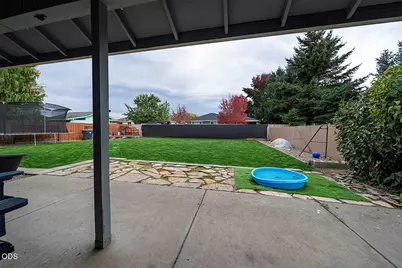 922 Hopkins Road, Central Point, OR 97502 - Photo 27