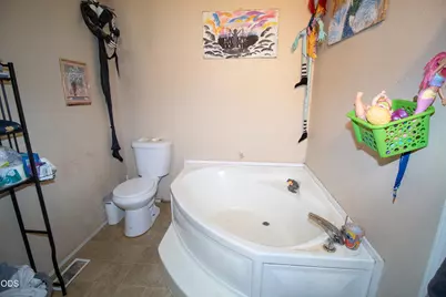 146 Enchanted Way, Cave Junction, OR 97523 - Photo 9
