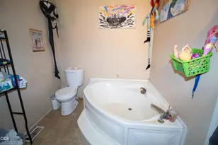 146 Enchanted Way, Cave Junction, OR 97523 - Photo 9