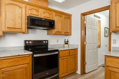366 Springbrook Drive, Grants Pass, OR 97527 - Photo 13