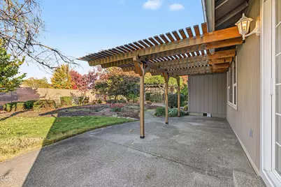 1196 Moon Glo Drive, Grants Pass, OR 97527 - Photo 35
