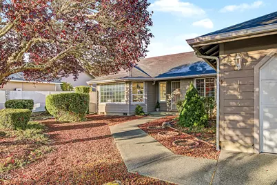 1196 Moon Glo Drive, Grants Pass, OR 97527 - Photo 3