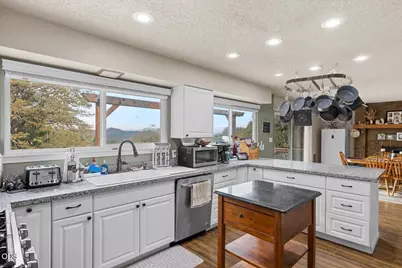 445 Colonial Drive #445 Colonial Drive, Grants Pass, OR 97526 - Photo 23
