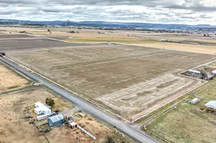 4200 NW Grimes Rd, Prineville, OR 97754 - Photo 1