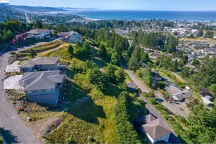 6894 Pacific Terrace Loop, Brookings, OR 97415 - Photo 1