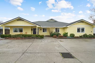 2156 Brookhurst Street, Medford, OR 97504 - Photo 1