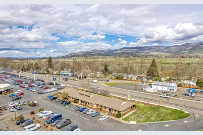 1875 Or-99, Ashland, OR 97520 - Photo 1