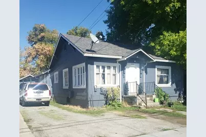 728 W 11th Street, Medford, OR 97501 - Photo 1