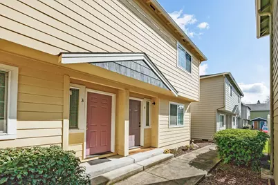 2030 Brookhurst Street #4, Medford, OR 97504 - Photo 1