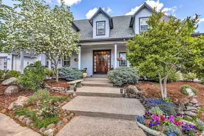 8 Falling Leaf Lane, Eagle Point, OR 97524 - Photo 1