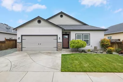 2177 SW Nick Way, Grants Pass, OR 97527 - Photo 1