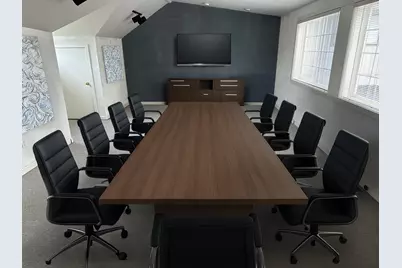 329 Crater Lake Avenue, Medford, OR 97504 - Photo 1